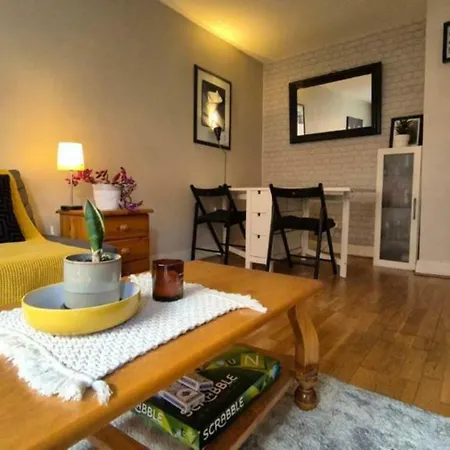 Central Comfy 1bd Sleeps 4 500mtr To Temple Bar Apartman